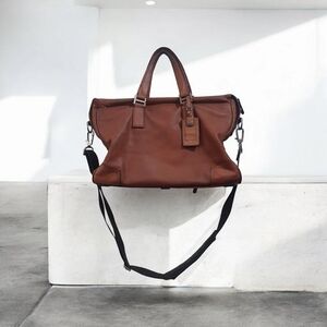 Tumi Beacon Hill Irving Slim Briefs Business Tan Leather Messenger Bag